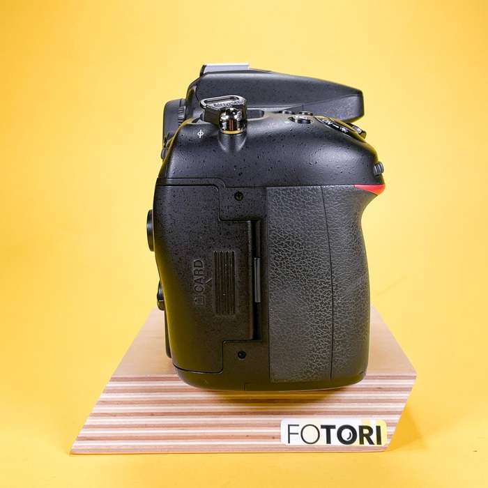 Nikon D7100 | 53715169