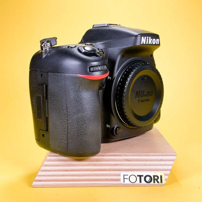 Nikon D7100 | 53715169