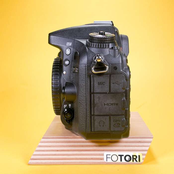 Nikon D7100 | 53715169