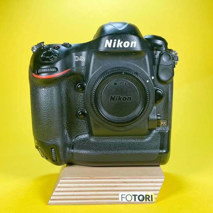 Nikon D4s | 2029250