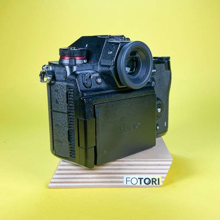 Panasonic Lumix DC-S1H |  WJ9SA004363