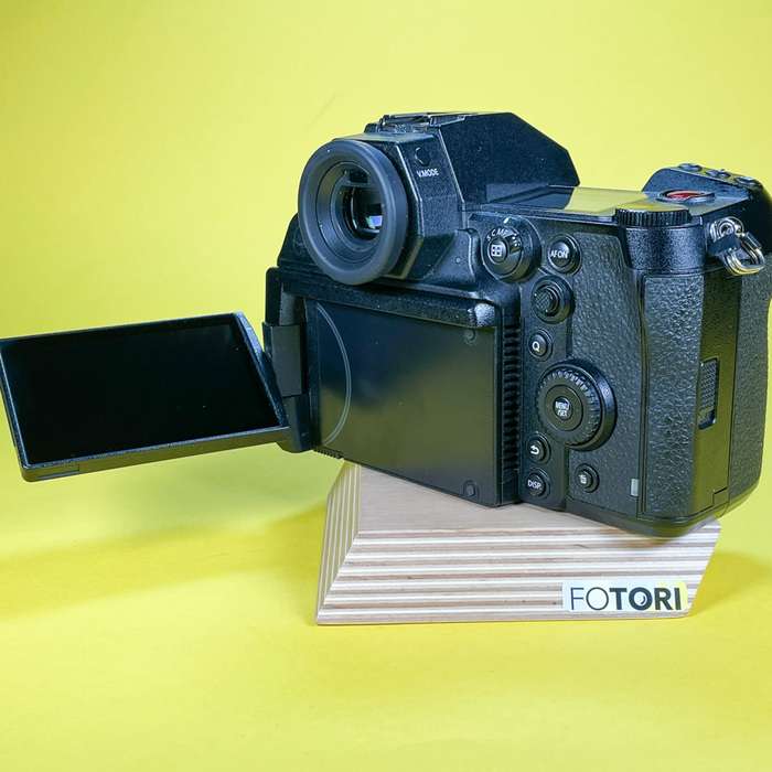 Panasonic Lumix DC-S1H |  WJ9SA004363