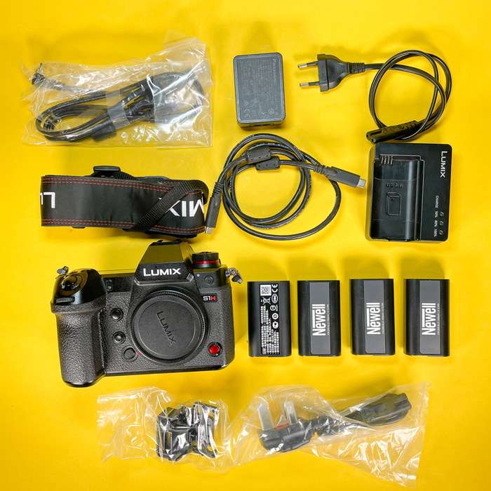 Panasonic Lumix DC-S1H |  WJ9SA004363