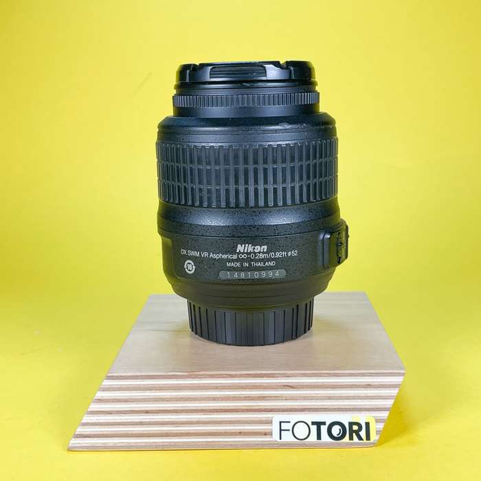 Nikon 18-55mm f/3.5-5.6G AF-S DX VR | 14810994