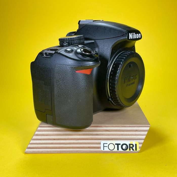 Nikon D3100 | 6202125