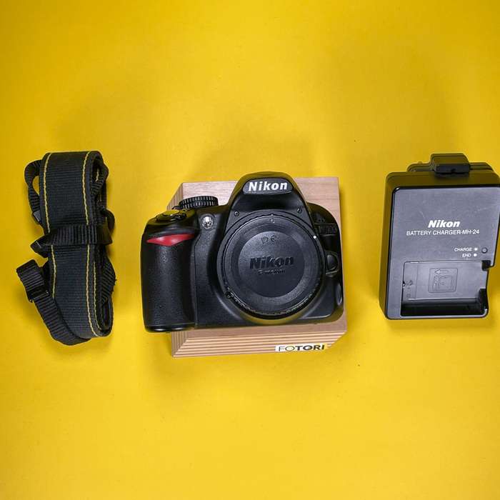 Nikon D3100 | 6202125
