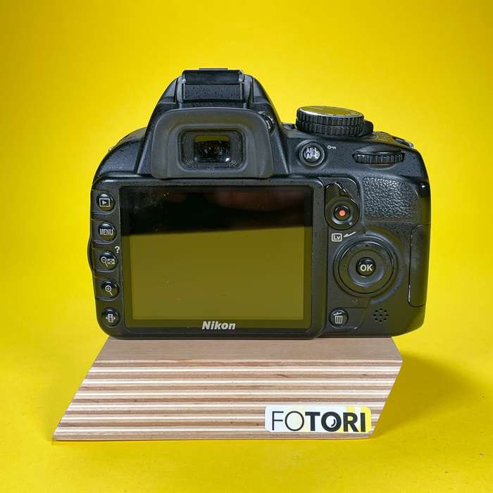 Nikon D3100 | 6202125