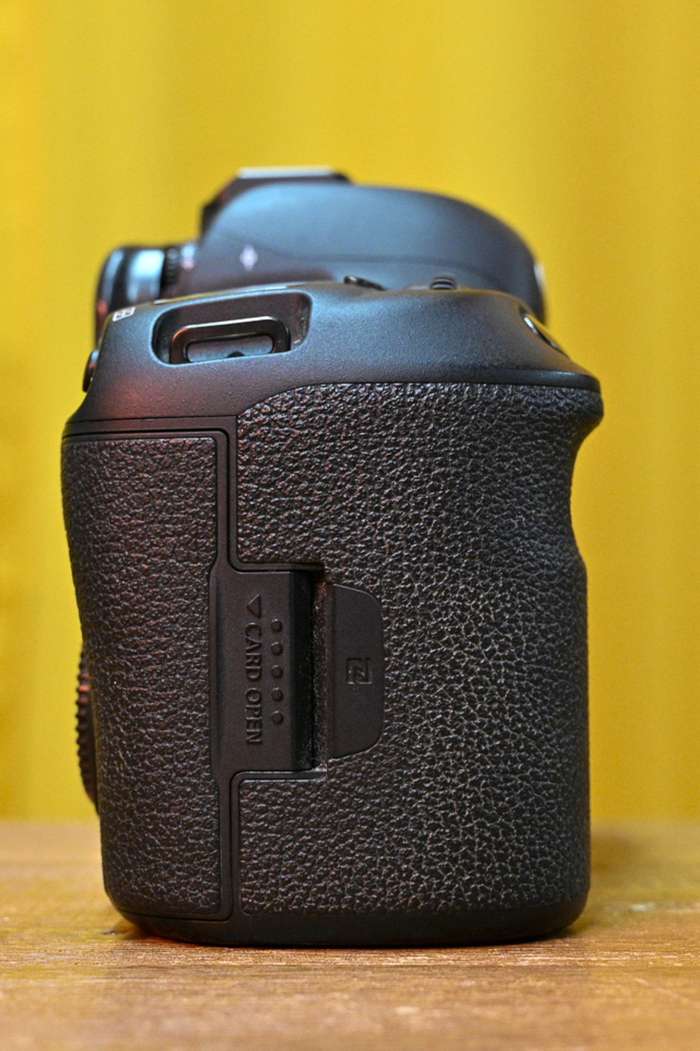 Canon EOS 5D Mark IV +  neoriginální baterie