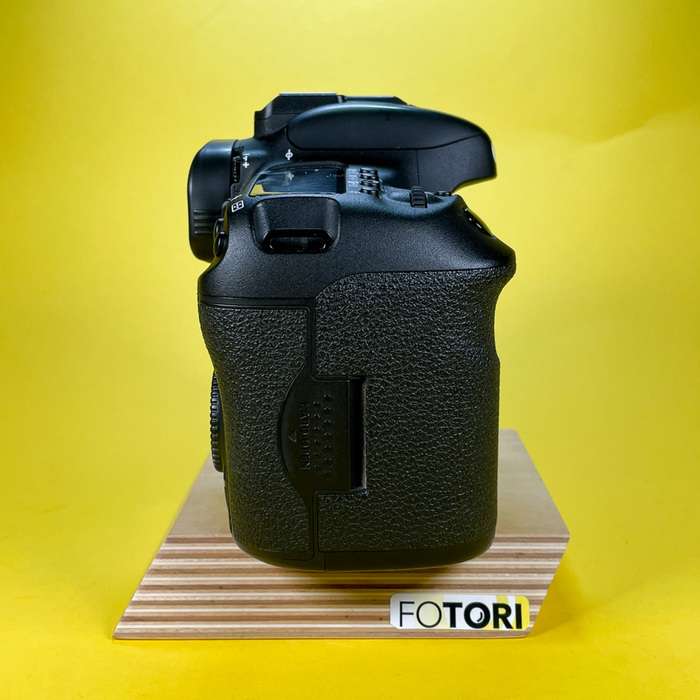 Canon EOS 7D Mark II | 333055001266