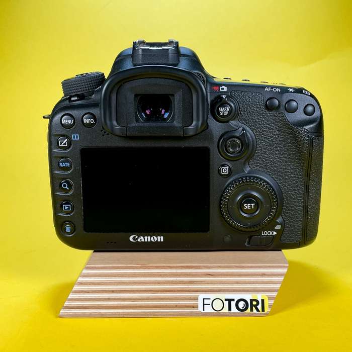 Canon EOS 7D Mark II | 333055001266
