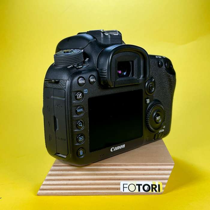 Canon EOS 7D Mark II | 333055001266