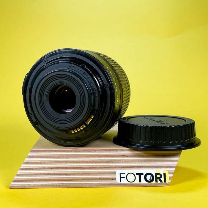 Canon EF-S 18-55mm f/3,5-5.6 III | 1667055458