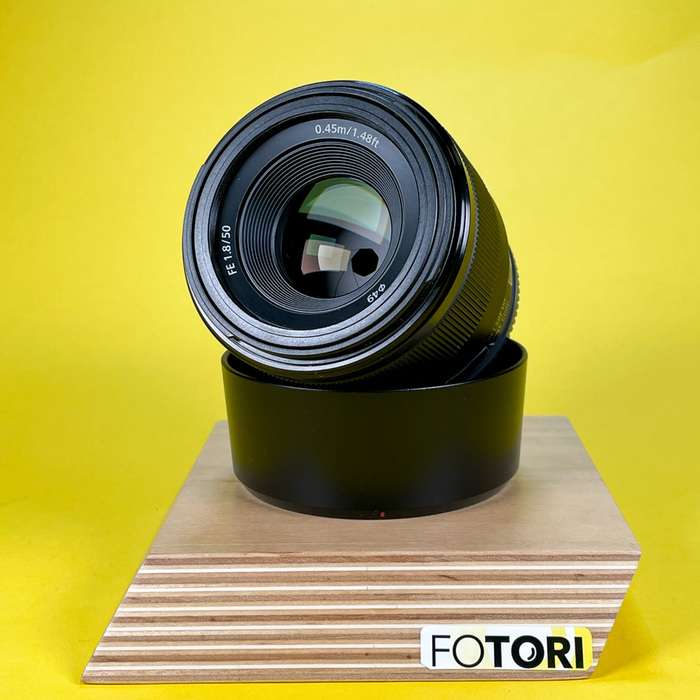Sony FE 50mm f/1.8 | 2082201