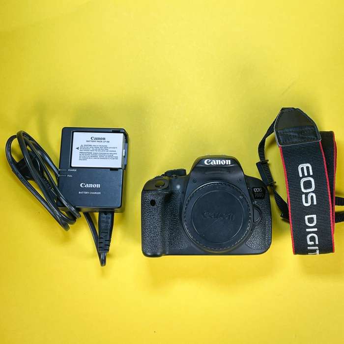 Canon EOS 700D | 063076002639