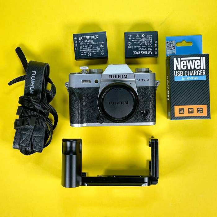 Fujifilm X-T20 | 2x baterie  + grip| 7BQ17755