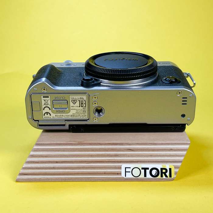 Fujifilm X-T20 | 2x baterie  + grip| 7BQ17755