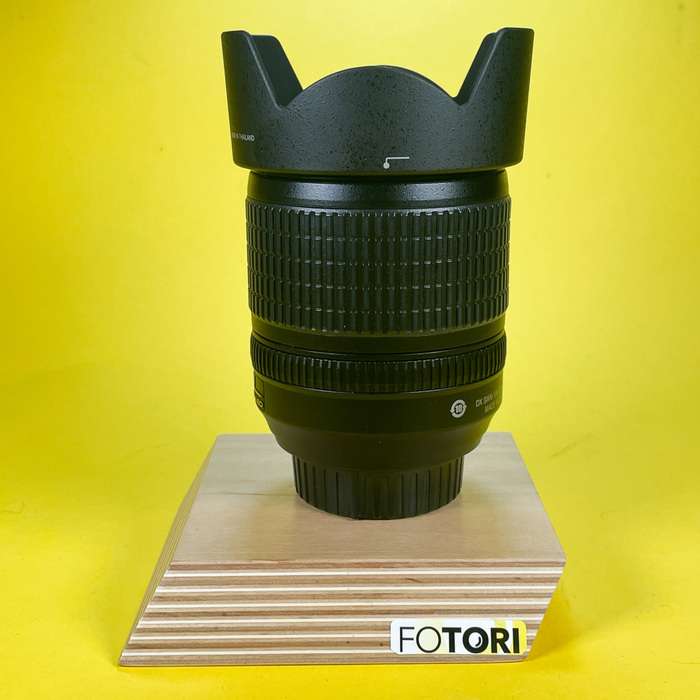 Nikon 18-105mm f/3.5-5.6G AF-S G DX ED VR | 42133497