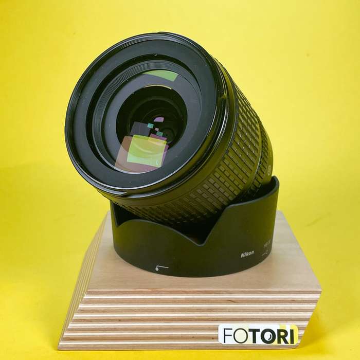 Nikon 18-105mm f/3.5-5.6G AF-S G DX ED VR | 42133497