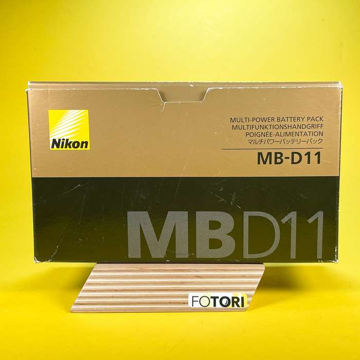 Nikon MB-D11 | Bateriový grip pro D7000