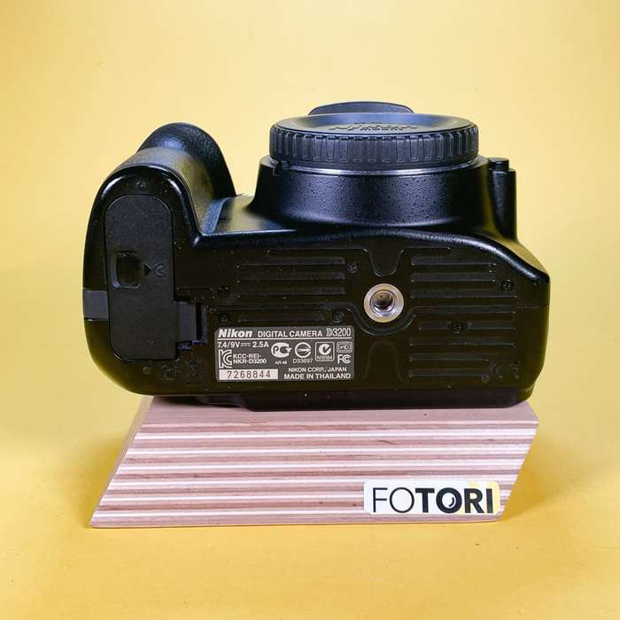 Nikon D3200 | 7268844