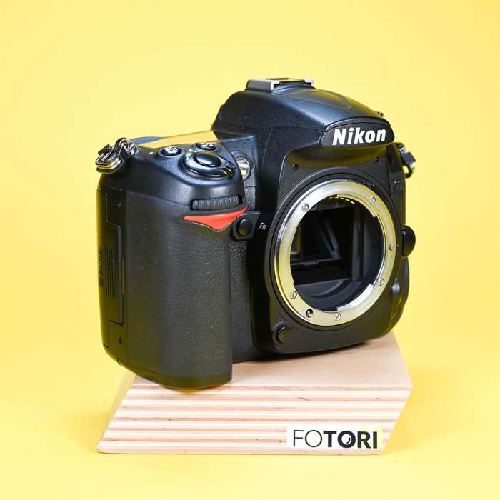 Nikon D7000 + příslušenství  | 6216350