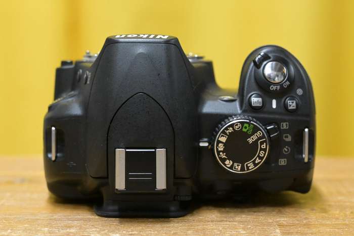 Nikon D3100 + 18-55 mm VR + 16GB karta