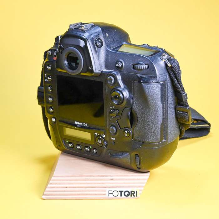 Nikon D4 | 2055058