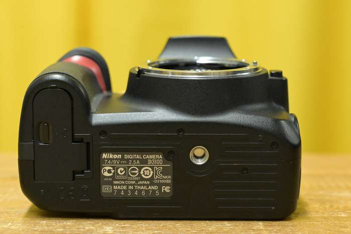 Nikon D3100 + 18-55 mm VR + 16GB karta