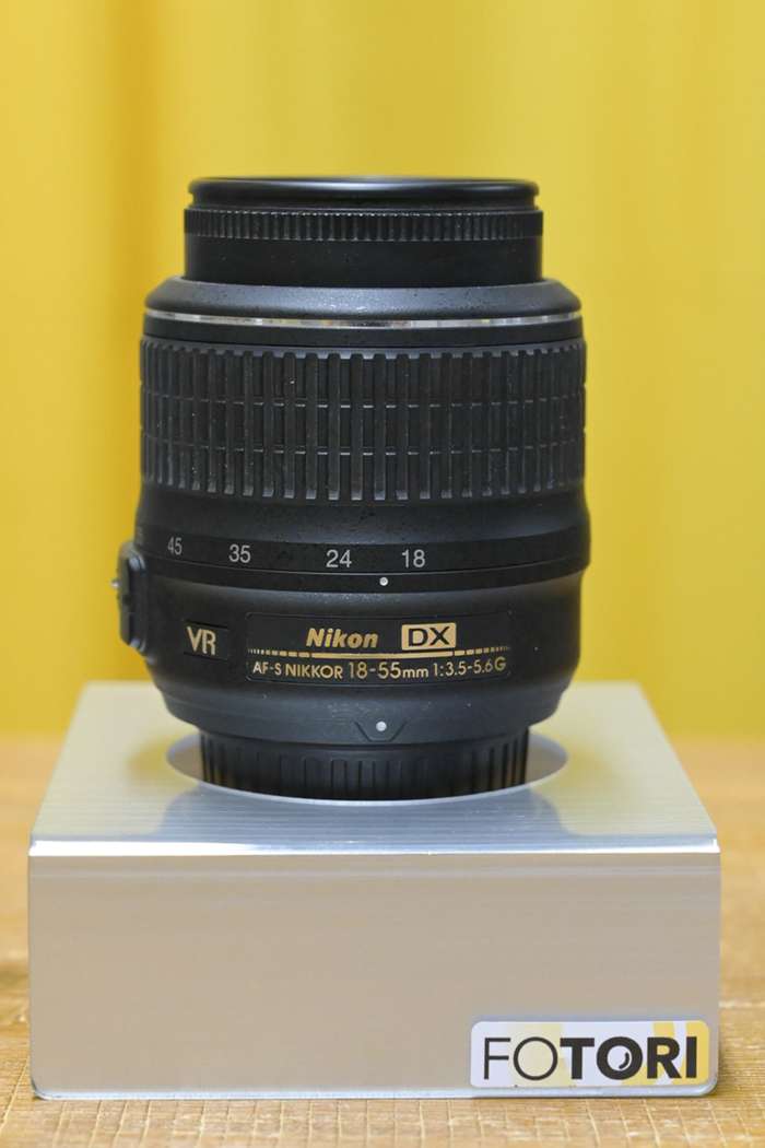 Nikon D3100 + 18-55 mm VR + 16GB karta