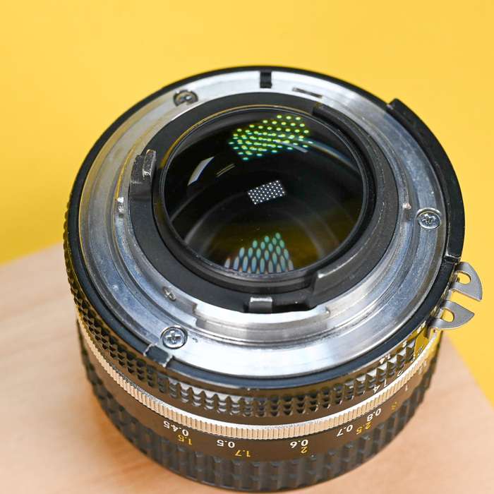 Nikon 50mm f/1,4 MF Nikkor AiS | 5848489