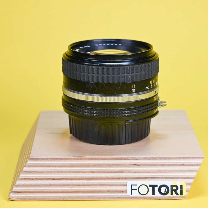 Nikon 50mm f/1,4 MF Nikkor AiS | 5848489