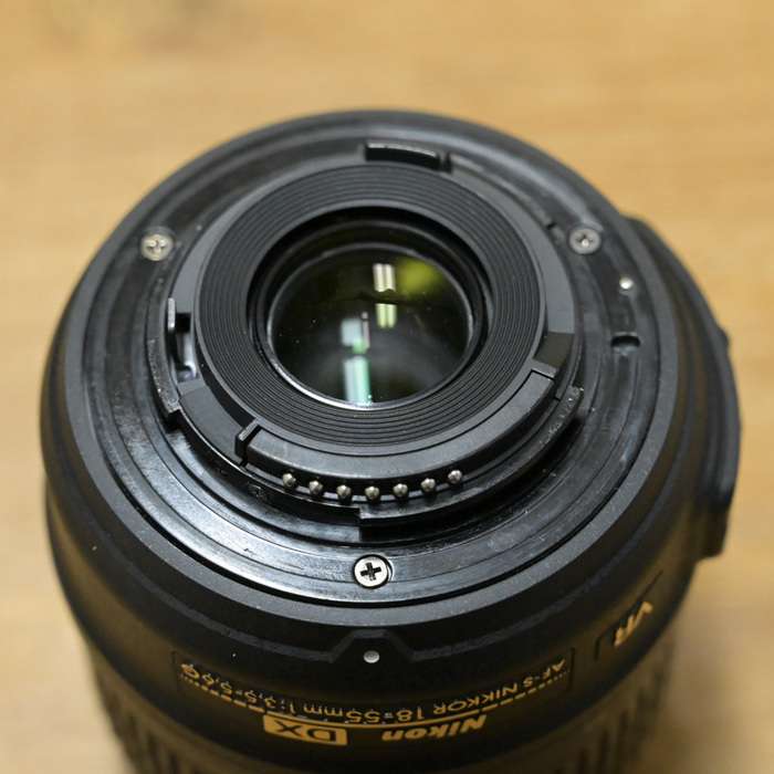 Nikon D3100 + 18-55 mm VR + 16GB karta