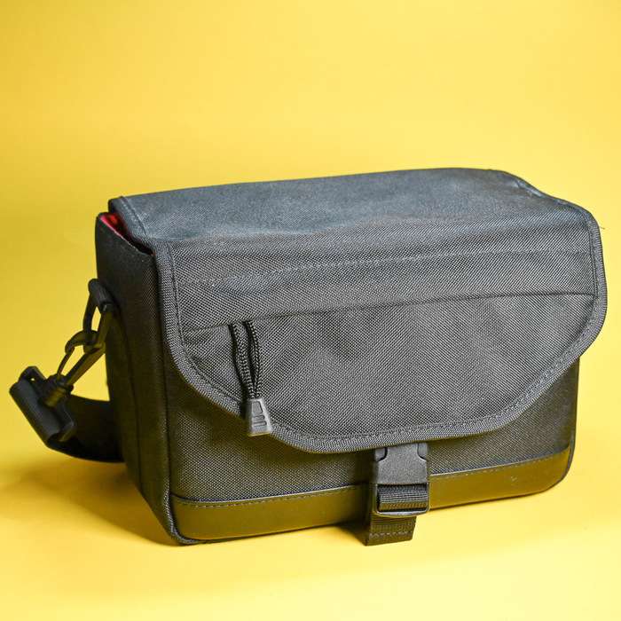 Set Canon EOS 2000D + Canon 18-55mm f/3.5-5.6 DC III | 243073028080