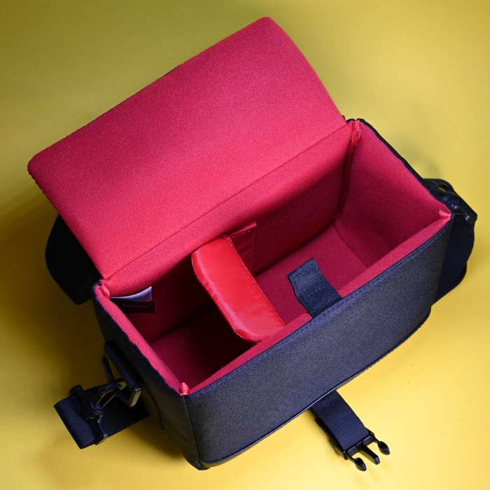 Set Canon EOS 2000D + Canon 18-55mm f/3.5-5.6 DC III | 243073028080