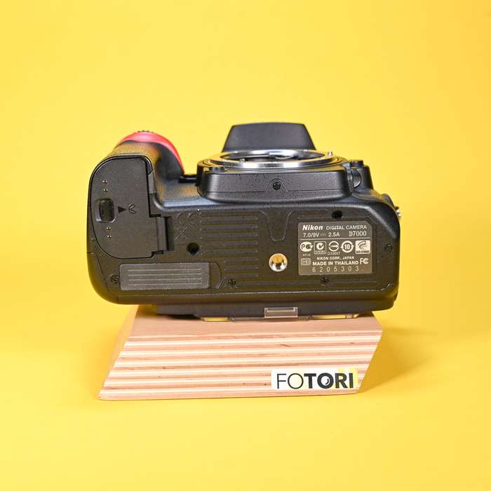 Nikon D7000 | 6205303