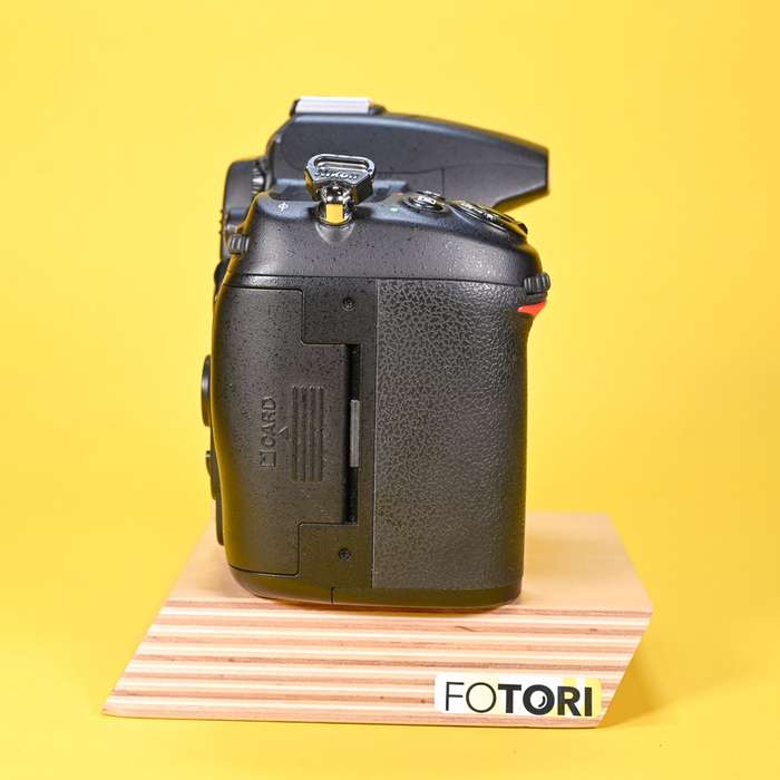 Nikon D7000 | 6205303
