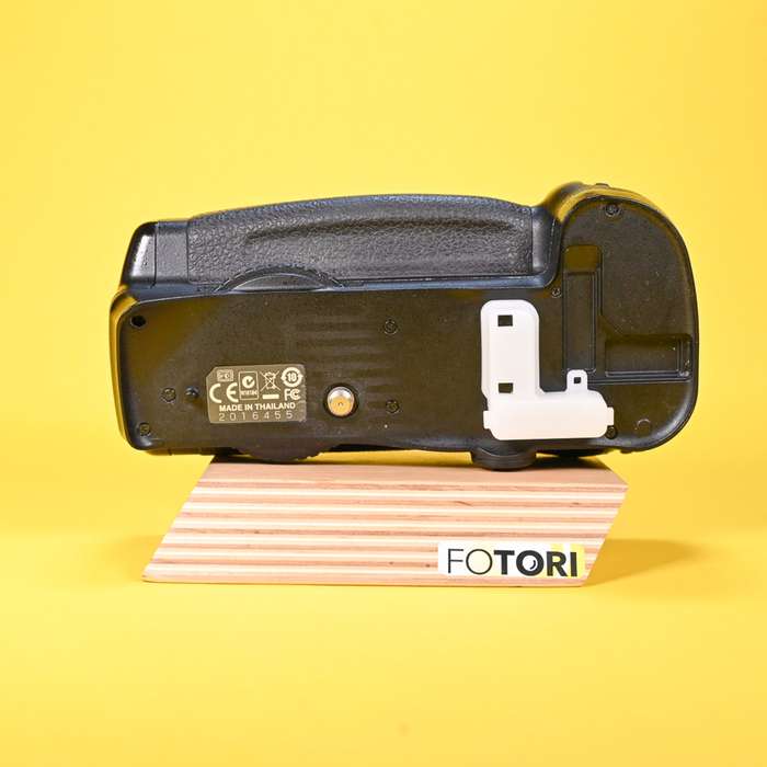 Nikon D700 + grip + náhradní baterie | 2173188