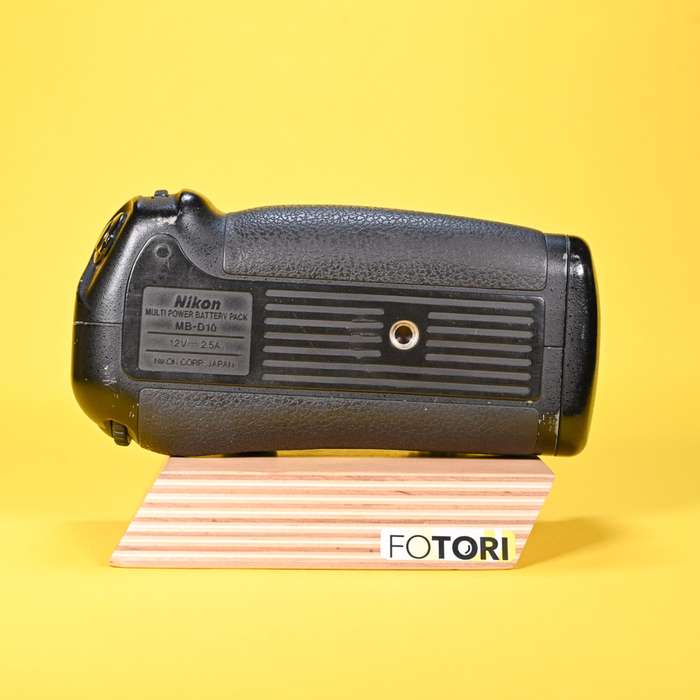 Nikon D700 + grip + náhradní baterie | 2173188