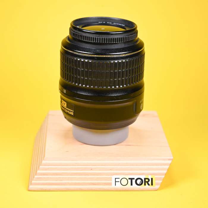 Nikon 18-55mm f/3.5-5.6G AF-S DX VR | 53578001