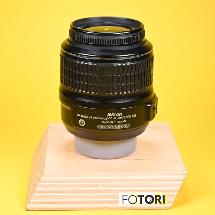 Nikon 18-55mm f/3.5-5.6G AF-S DX VR | 53578001