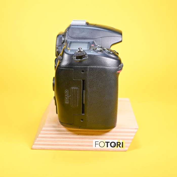 Nikon D7000 | 6498508