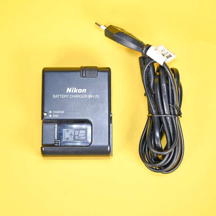 Nikon D7000 | 6498508