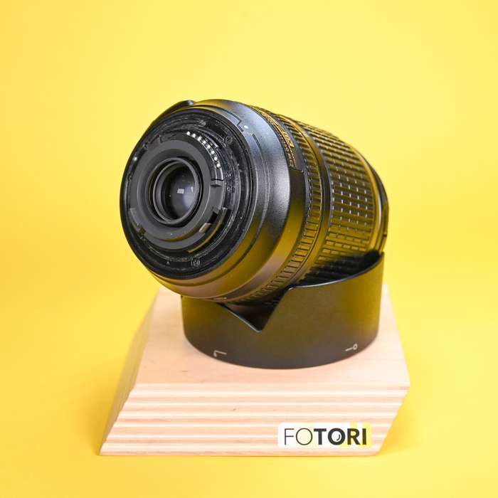 Nikon 18-105mm f/3.5-5.6G AF-S G DX ED VR | 32174365