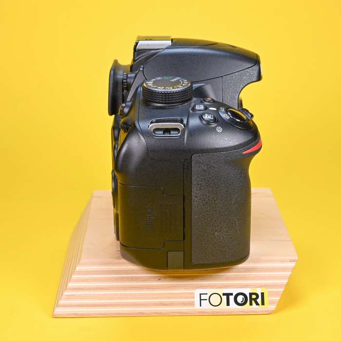 Set Nikon D3200 + 18-55mm f/3,5-5,6 G VR II AF-S DX | 7139646