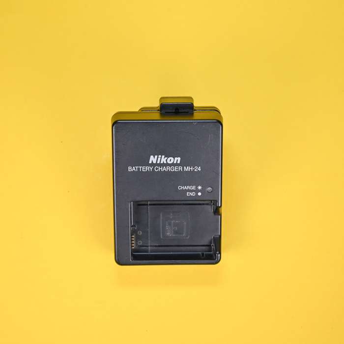 Set Nikon D3200 + 18-55mm f/3,5-5,6 G VR II AF-S DX | 7139646