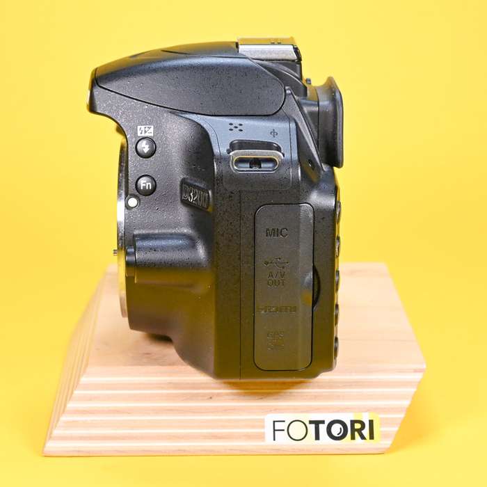 Set Nikon D3200 + 18-55mm f/3,5-5,6 G VR II AF-S DX | 7139646