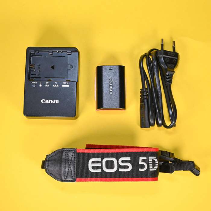 Canon EOS 5D Mark IV + grip BG-E20 + compakt flash 16GB | 392037000386