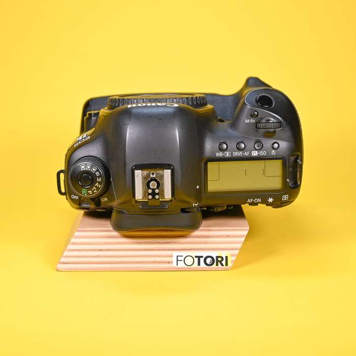 Canon EOS 5D Mark IV + grip BG-E20 + compakt flash 16GB | 392037000386