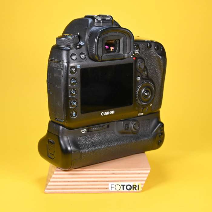 Canon EOS 5D Mark IV + grip BG-E20 + compakt flash 16GB | 392037000386