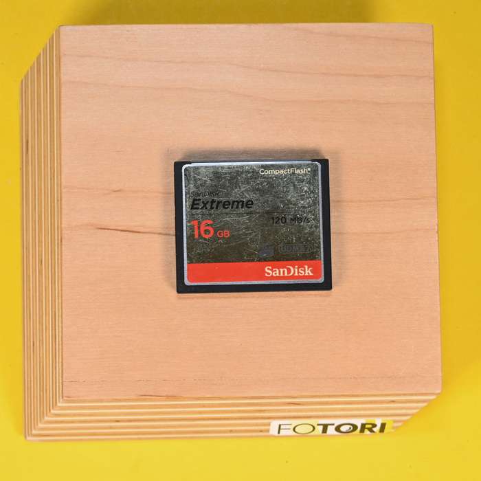 Canon EOS 5D Mark IV + grip BG-E20 + compakt flash 16GB | 392037000386